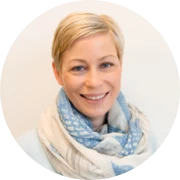 Porträt Frau Dr. Nina Teubner